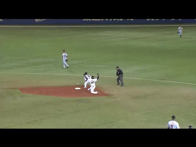 4回裏 マリーンズ・クルーズ 相手エラーの間にすかさず2塁へ!! 2014/5/23 M-G