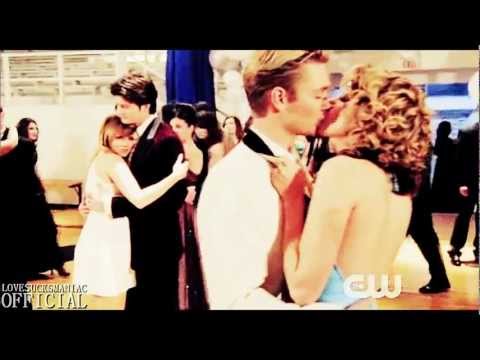 ● lucas + peyton | angel with a shotgun