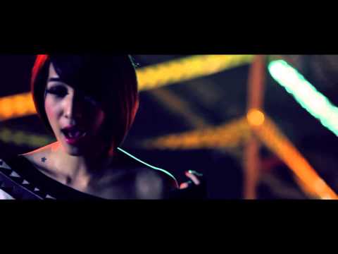 XIN ANH ĐỪNG - EMILY ft LK, JUSTATEE Official MV