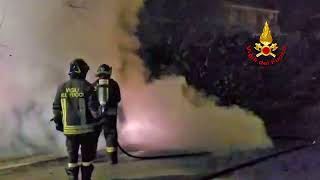 auto-in-fiamme-a-mercogliano-l-intervento-dei-vigili-del-fuoco