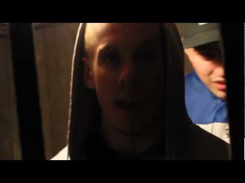 EIS KLAN - Renn weg ( Feat. PEKA, SKNZ, Sheer Vegaz)