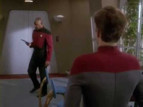 Star Trek : Capt Sisko interviews a cadet