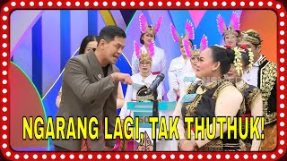 Download lagu SURYA KESAL HAMPIR SAJA KEGOCEK IBU-IBU! | ARISAN BEST MOMENT (07/11/25) mp3 Download lagu SURYA KESAL HAMPIR SAJA KEGOCEK IBU-IBU! | ARISAN BEST MOMENT (07/11/25) mp3