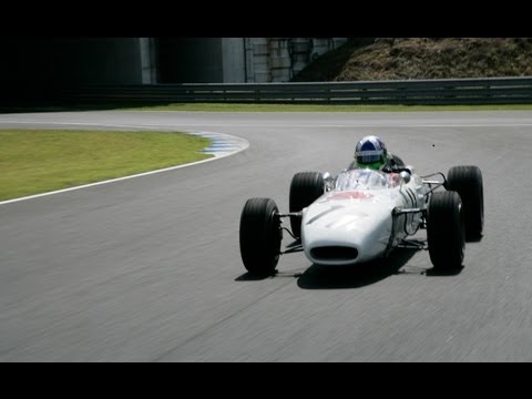 Thumbnail for Dario Franchitti Drives the 1965 Honda RA 272 by Car