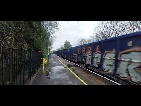 66705 'Golden Jubilee' passing through Warwick 