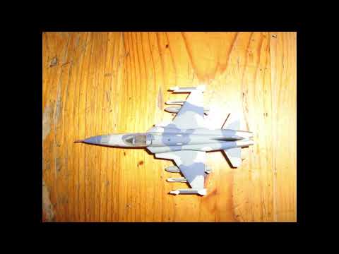 Revell 04018 - Northrop F-5E Tiger II - United States Navy - 1:144