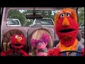Canciones Y Juegos De Viaje De Elmo Elmo S Travel Songs And Games Are We There Yet Latin Spanish