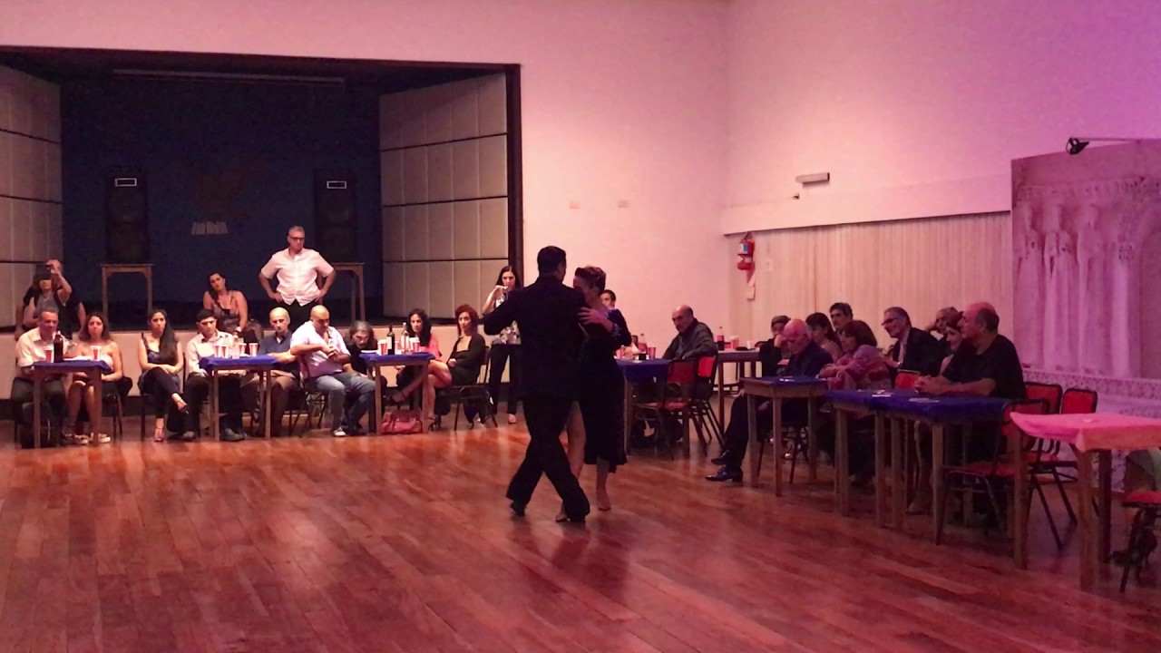 Leandro Oliver y Laila Rezk bailan " Emancipacion" en La Friulana Tango