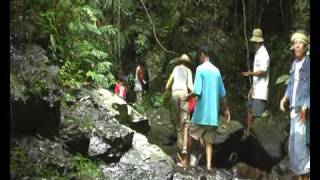 preview picture of video 'Philippines, Biliran province. Eco-trekking leading to the waterfalls in Balaquid.'