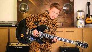 TOBY LEE Aged 10 - Freddie King - Big Legged Woman!