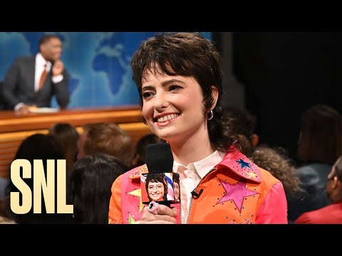 Weekend Update: Field Correspondent Sarah Sherman Gives an SNL Studio Tour - SNL