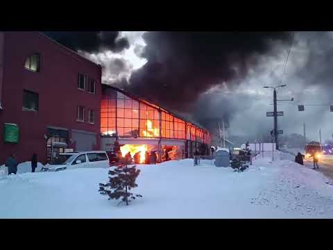 Пожар в Челябинске у ТК Европа Азия 19.01.2024