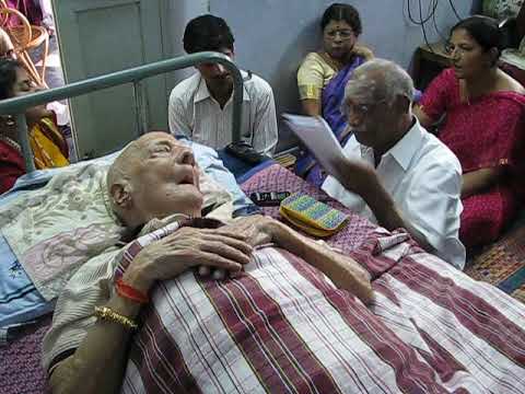 Vid. Malladi Suribabu Sings to  Dr. Pinakapani — वीडियो थंबनेल