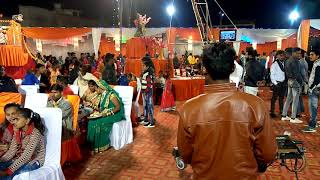 Download lagu ladki Bhi Na Pyar Ko serious Leti Hai 100 mein se 90 ko Dhoka Deti Hai mp3