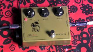 Video thumbnail for Velvet Pedals MINOTAUR overdrive Klone guitar effects pedal demo with Les Paul by gearmanndude