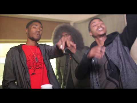 Str8MoneyBo x P2P Stoopid   Still in that trap ‘’Freestyle’’| Official Video BY @SIRSHAHLY