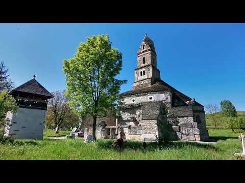 Biserica Densuș, unică în România, clădită pe ruinele unui templu roman