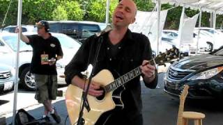Matt Scannell of Vertical Horizon - The Lucky One (acoustic) @ West Islip, NY