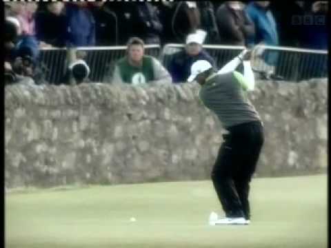 tiger woods almost aces the 18th on The Old Course