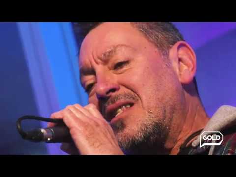 Gold Two Đitras: Neko To Vole Vruće