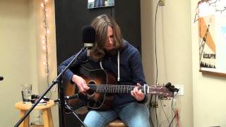 Tracy Grammer "Hard To Make It" Live on Stay Tuned