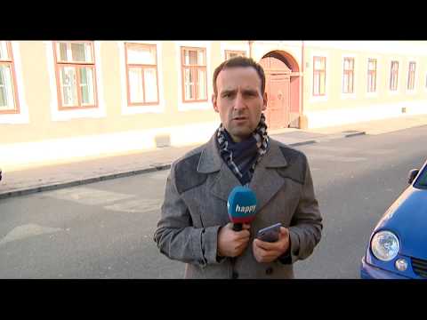 Marko ispred cuvene kuce gde su boravili car Jozef II, Vuk Karadzic, Branko Radicevic...- 1.11.2019.