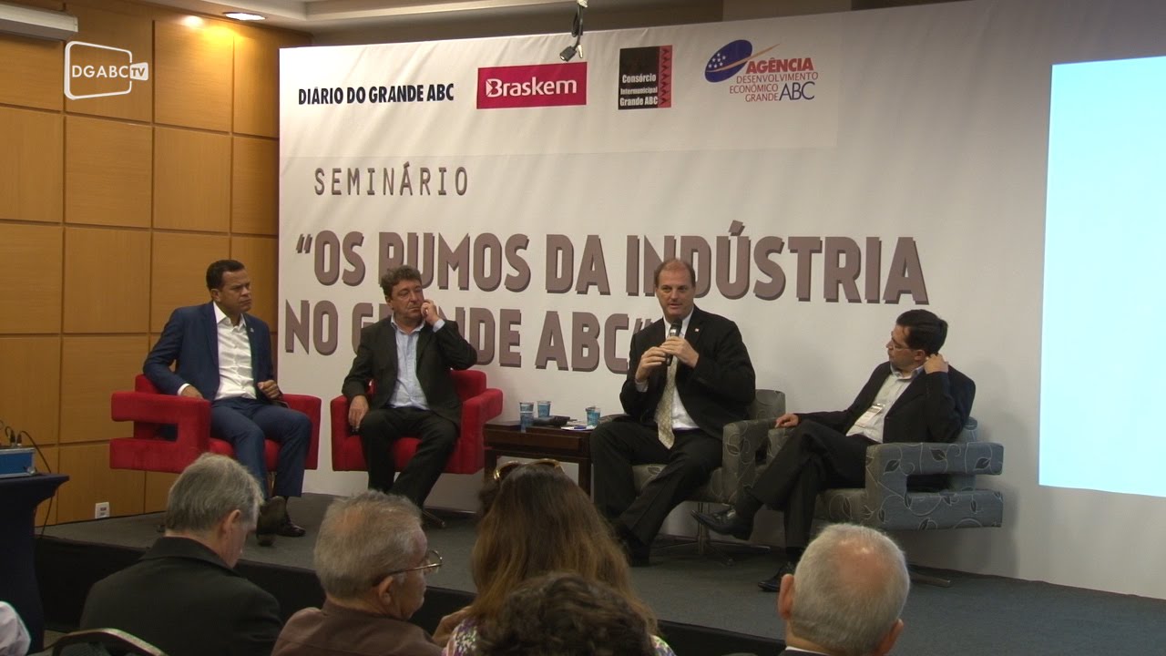 Confira os participantes do Seminário sobre Indústria; veja vídeo
