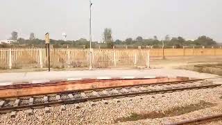 preview picture of video 'Bful WDM3D 11346 at Deserted Kasganj City station'