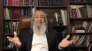 שידוך ממבט ראשון      הרב רוני בוסי יצ"ו (הרב רוני בוסי) - התמונה מוצגת ישירות מתוך אתר האינטרנט יוטיוב. זכויות היוצרים בתמונה שייכות ליוצרה. קישור קרדיט למקור התוכן נמצא בתוך דף הסרטון