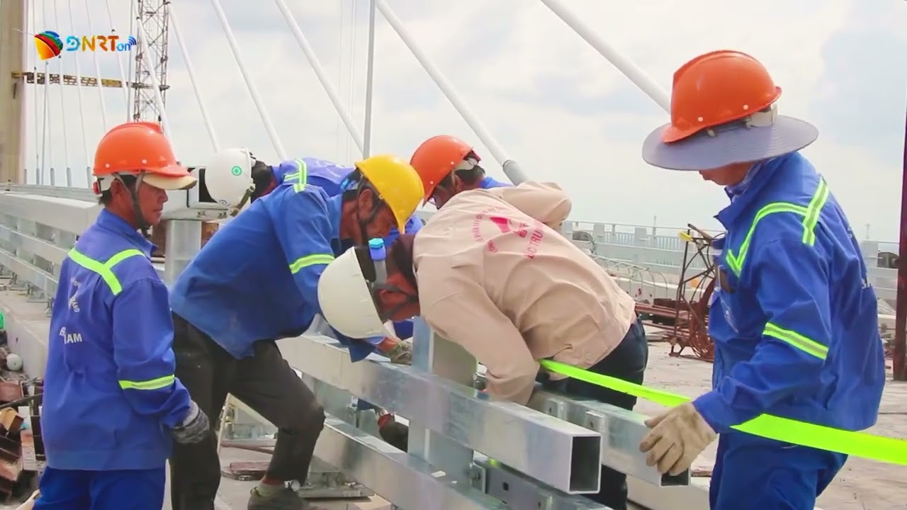 HAI CẦU DÂY VĂNG CAO NHẤT VIỆT NAM SẮP NỐI ĐÔI BỜ