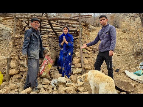 The miracle of humanity The sacrifice of nomadic men to help the homeless woman