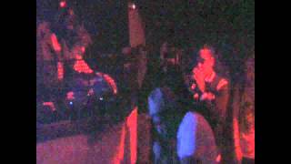 DELS, Ghostpoet, Kwes & Micachu perform 'Violina' live at Kwesachu mixtape launch (2009)