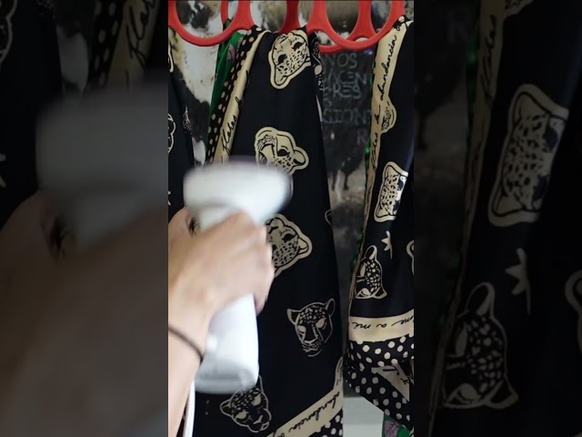 Vídeo relacionado con 4 piezas 35 pulgadas satén diadema grande cuadrado raso bufandas sedosas sensación boho bandanas para mujeres y niñas (serie clásica)