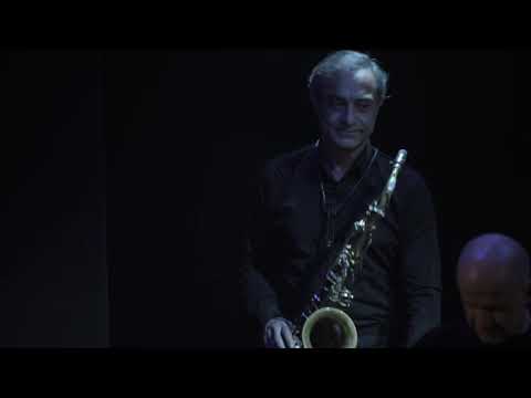 Pino Daniele - CHI TENE 'O MARE, Area Medina