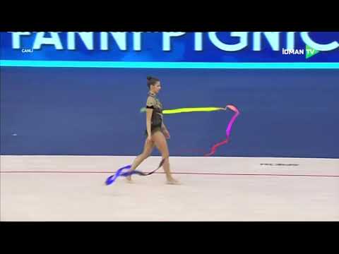 Fanni Pigniczki (HUN) Ribbon AA World Cup Baku 2021