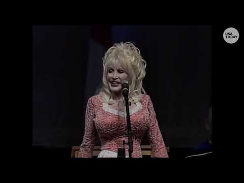 Dolly Parton's graduation speech in 2009 delivered wit and wisdom during Tennessee commencement