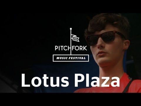 Lotus Plaza perform 