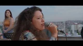 Ozbi Feat. Gülce Duru &#39;&#39; Olmazlara Yandım &#39;&#39; ( RAKILI LIVE )