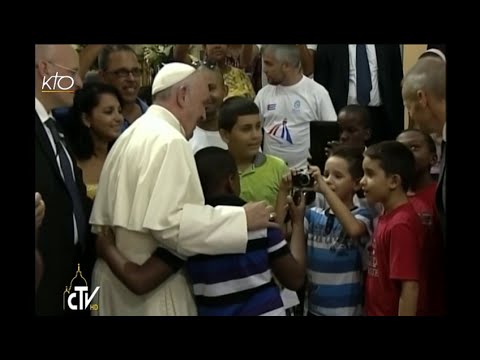 Le Pape rencontre les familles et bénit Santiago de Cuba