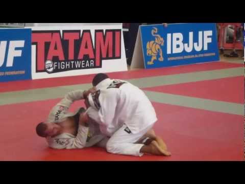 Lucio Sergio vs Roy Pariente - IBJJF London Open 2012 - Black Adult - Medium-Heavy
