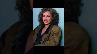 @TherealVanessaWilliams 🎤🎶💋💅🏽👑🖤