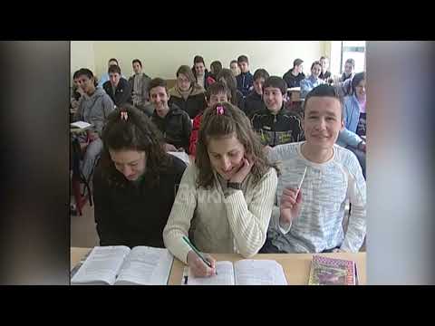 Fluks regjistrimesh në UT, 30 prill afati i fundit i regjistrimeve në universitete - (21 Prill 2006)