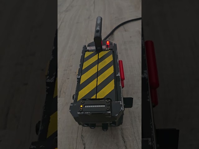 Vídeo relacionado con Disguise Cazafantasmas, accesorio de trampa para fantasmas de Ghostbusters, con licencia oficial, ajuste cómodo y diseño detallado, sin talla