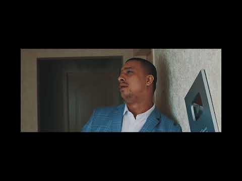 DANI PRINTUL BANATULUI ȘI LARISA BULGARI - DESPRE NOI (OFICIAL VIDEO)