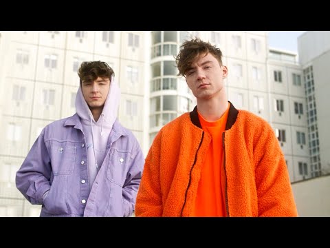 download lagu mp3 mp4 Lochis Musik En, download lagu Lochis Musik En gratis, unduh video klip Lochis Musik En