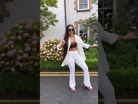 The flowers & the weather made me do it  Dhanashree Verma | #RegularShortsShow Reels Tiktok 🔥🥵