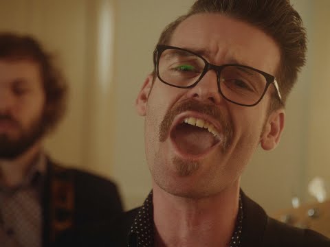 Gavin Bowles & The Distractions - Break My Heart (Official Music Video)
