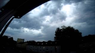preview picture of video 'Aufzug der Gewitterwolken / Unwetter / Sturm am 10.07.2014 im Ruhrgebiet -- Zeitraffer / Timelapse'