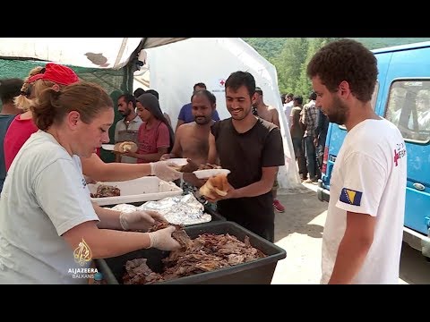 Vjernici pomogli migrantima: Kurbansko meso za stanovnike kampa Vučjak