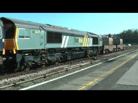 66422 & 66303 call at Bristol TM    23/03/11
